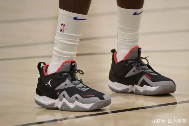 普尔30分奇才大胜公牛 艾维22分活塞力克魔术